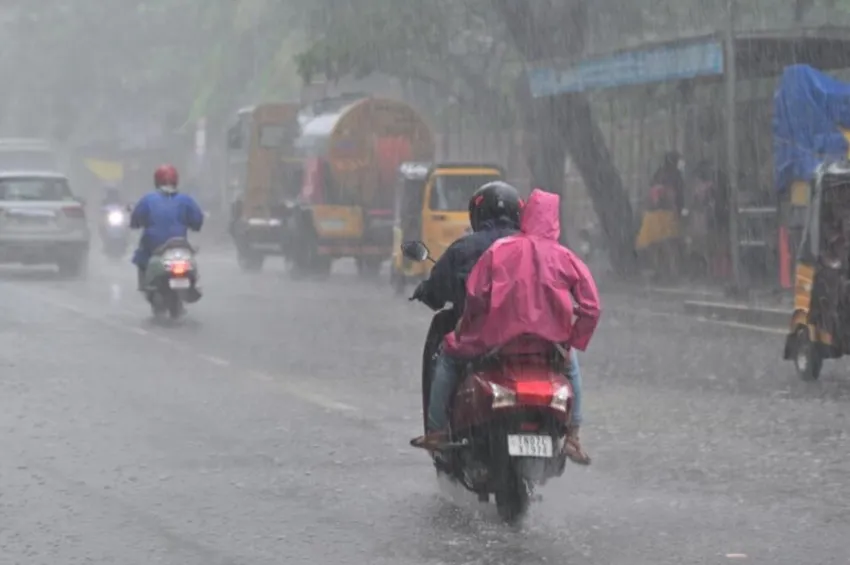 'டிட்வா' புயல்: தமிழகத்தில் இன்று 5 மாவட்டங்களுக்கு ரெட் அலர்ட்!