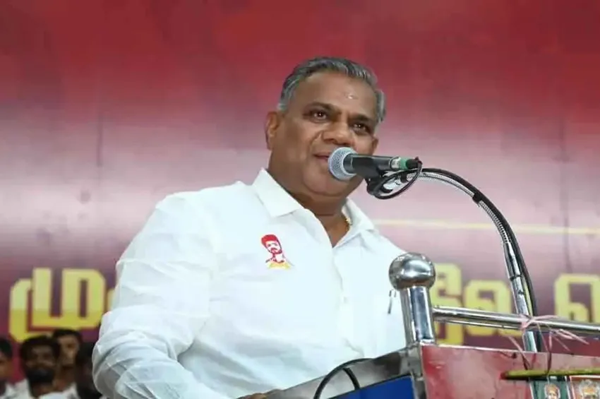 புதுச்சேரி தவெக பொதுக்கூட்டம்: தமிழகத்தை சேர்ந்தவர்களுக்கு அனுமதி இல்லை!