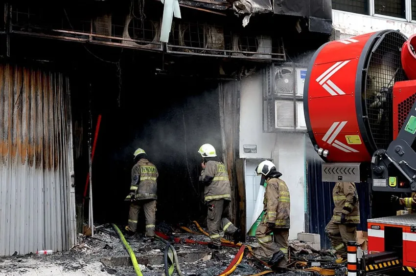 இந்தோனேசியா: அலுவலகக் கட்டடத் தீ விபத்தில் பலி எண்ணிக்கை 22 ஆக அதிகரிப்பு!