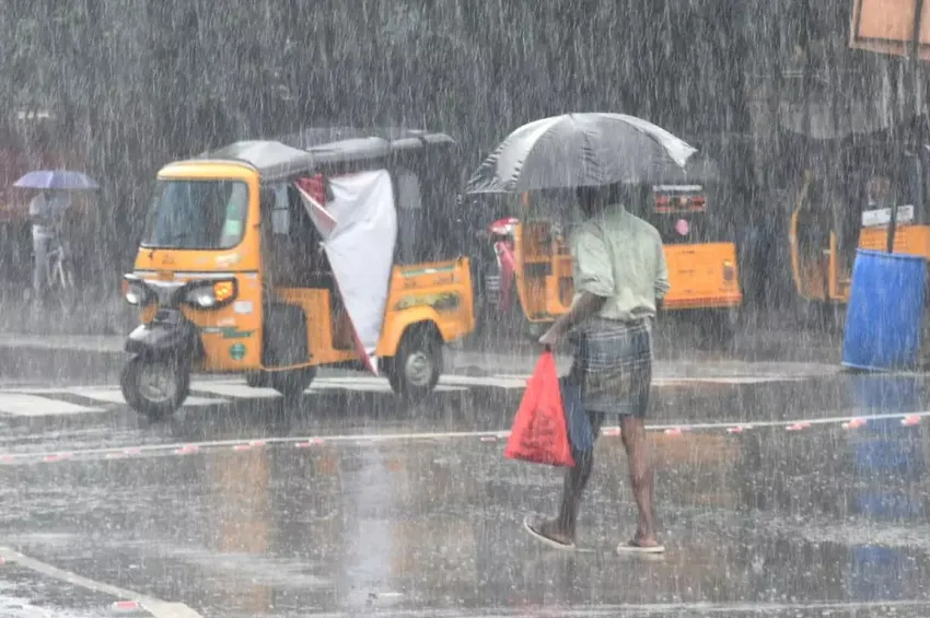 தென்தமிழகம் மற்றும் டெல்டா மாவட்டங்களில் மிதமான மழைக்கு வாய்ப்பு!