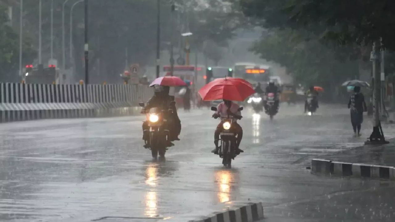 TN Weather: புத்தாண்டு தினத்தில் மிதமான மழைக்கு வாய்ப்பு!