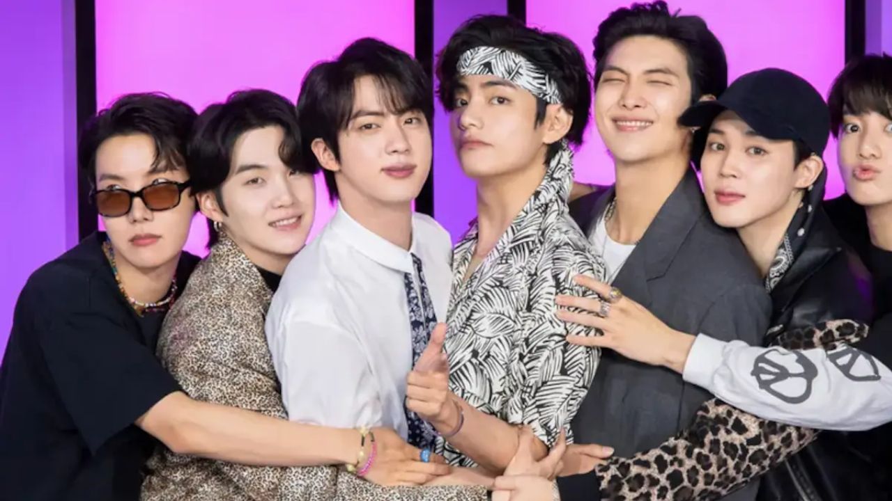 இந்திய ரசிகர்களுக்கு இன்ப அதிர்ச்சி: மும்பை வரும் BTS இசை குழு?