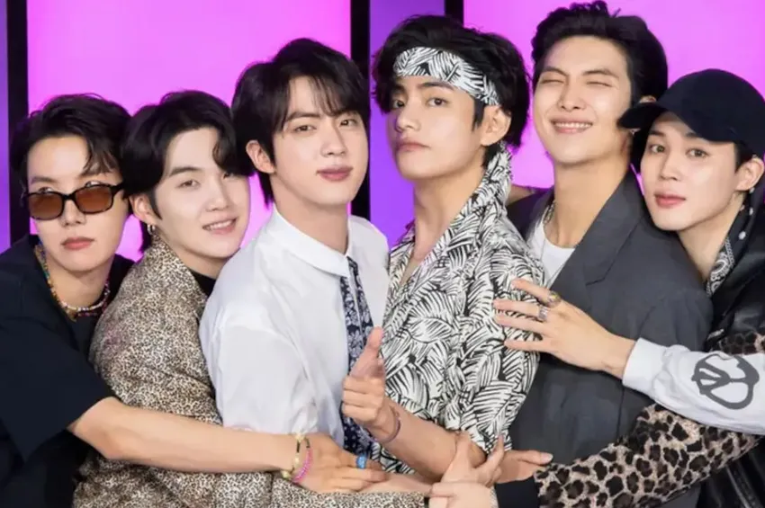 இந்திய ரசிகர்களுக்கு இன்ப அதிர்ச்சி: மும்பை வரும் BTS இசை குழு?