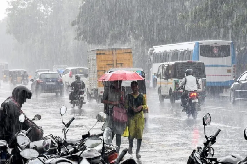 TN Weather: சென்னையில் கனமழை பெய்ய வாய்ப்பு? வானிலை ஆய்வு மையம் கொடுத்த அப்டேட்!