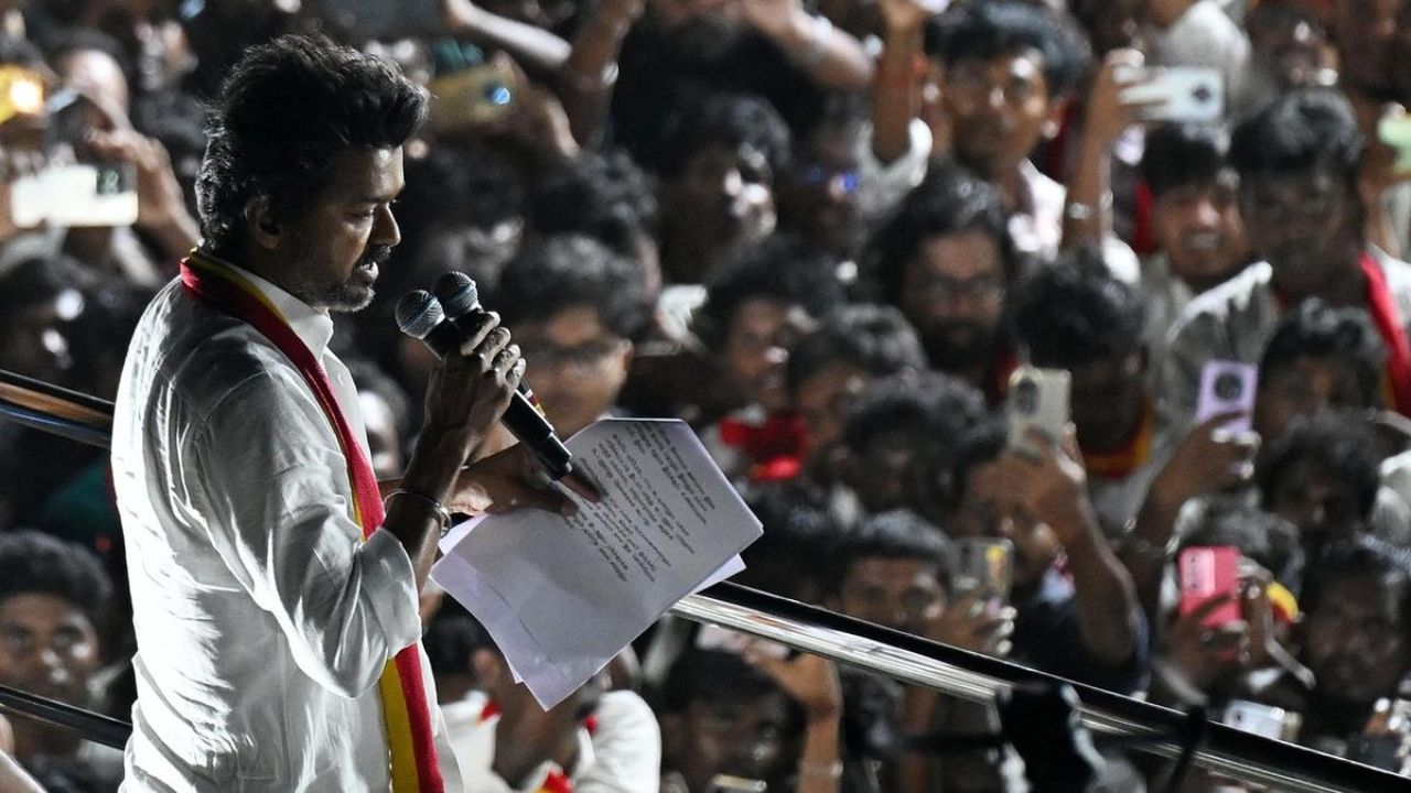 கரூர் கூட்ட நெரிசல் வழக்கு: த.வெ.க. தலைவர் விஜய்க்கு சி.பி.ஐ. சம்மன்! 