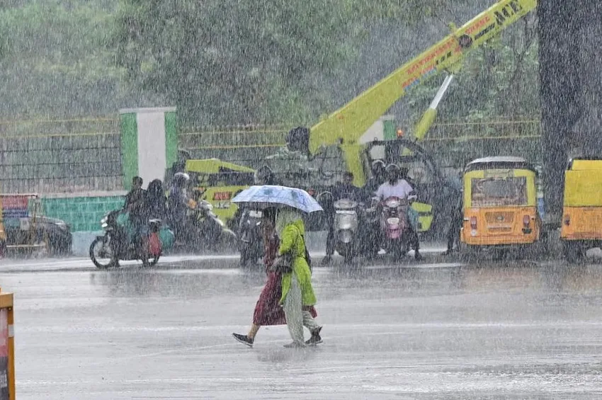 TN Weather: சென்னை உள்ளிட்ட 5 மாவட்டங்களுக்கு நாளை கனமழை எச்சரிக்கை!