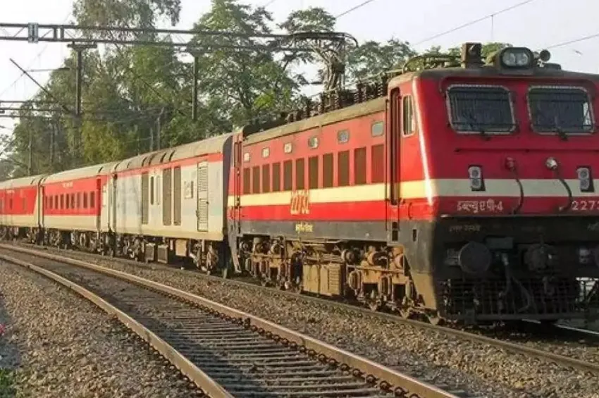 பயணிகள் கவனத்திற்கு.. தைப்பூசத்தை முன்னிட்டு நெல்லை, தூத்துக்குடிக்கு சிறப்பு ரயில்!