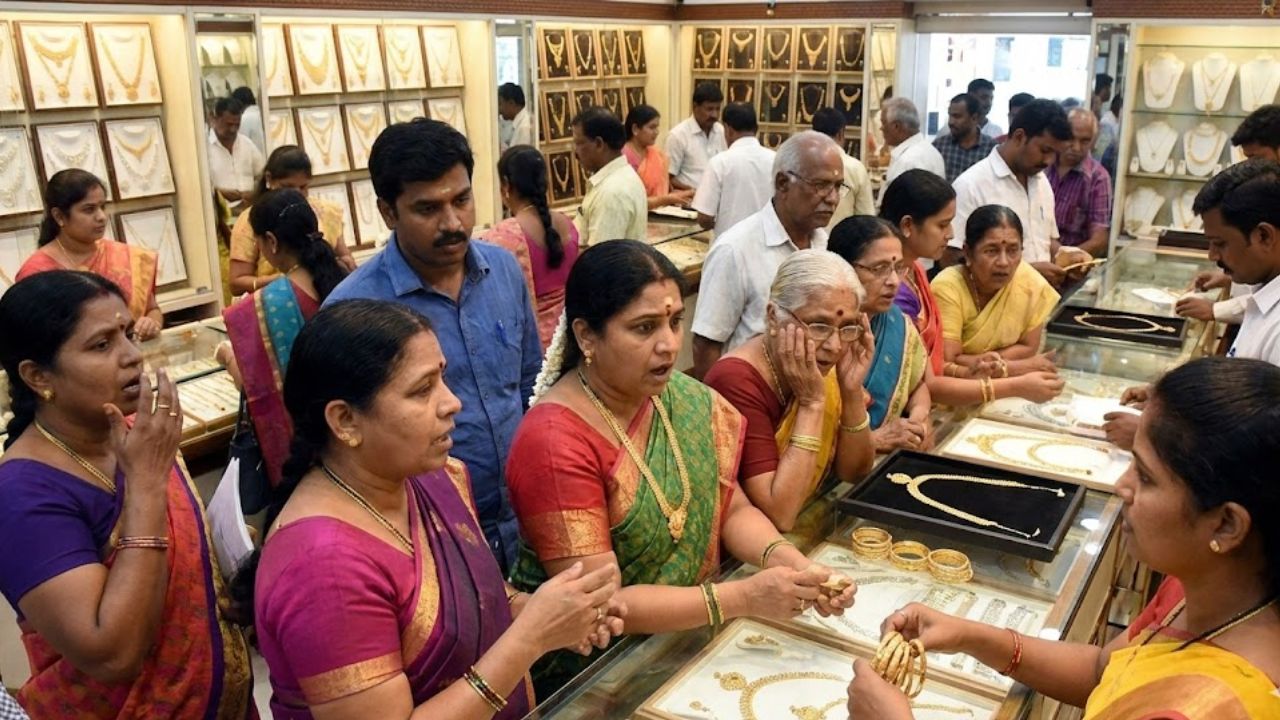 தலைசுற்ற வைக்கும் தங்கம் விலை.. புதிய உச்சத்தை தொட்ட வெள்ளி!