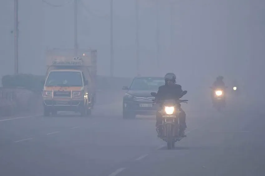 TN Weather: தமிழகத்தில் அடுத்த 2 நாட்களுக்கு பனிமூட்டம் காணப்படும்!