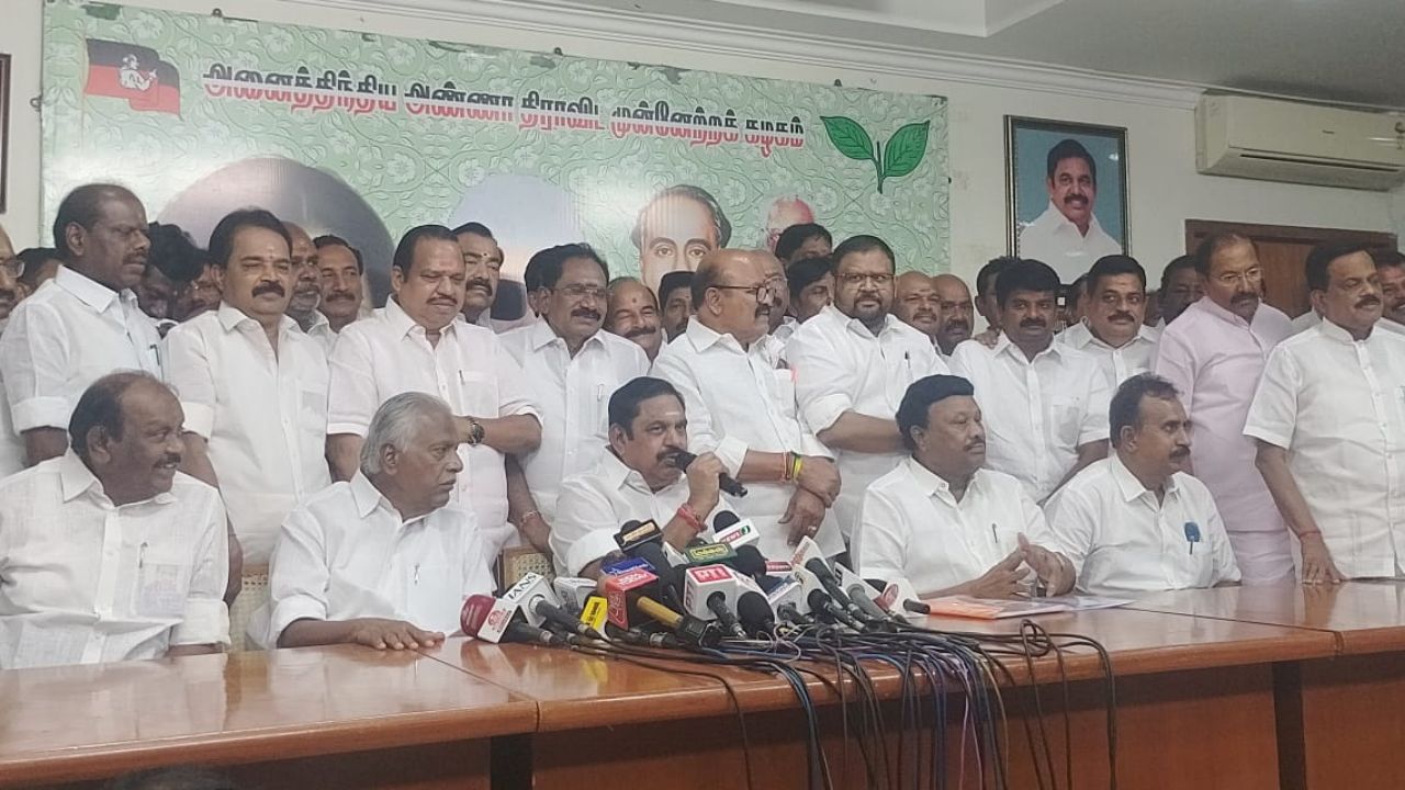 கல்வி கடன் ரத்து, 3 சிலிண்டர் இலவசம்... அதிமுகவின் தேர்தல் வாக்குறுதி!