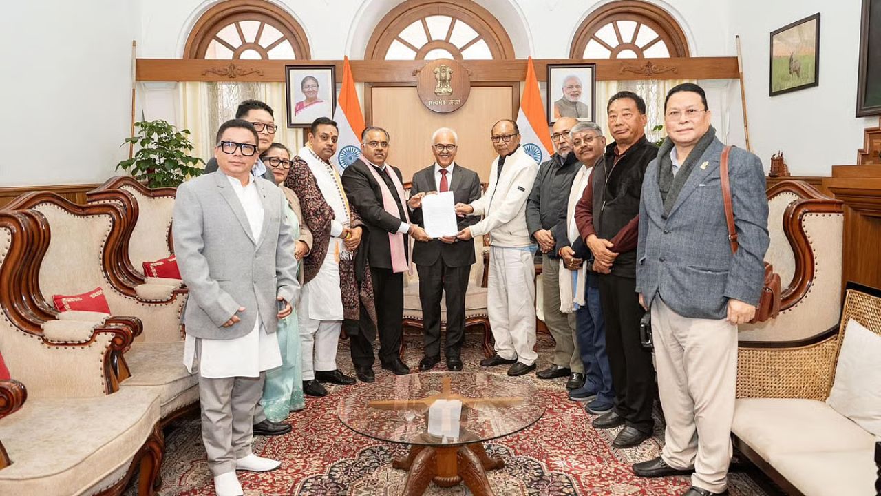 மணிப்பூரில் குடியரசுத் தலைவர் ஆட்சி வாபஸ்.. விரைவில் பதவியேற்கும் புதிய முதல்வர்!