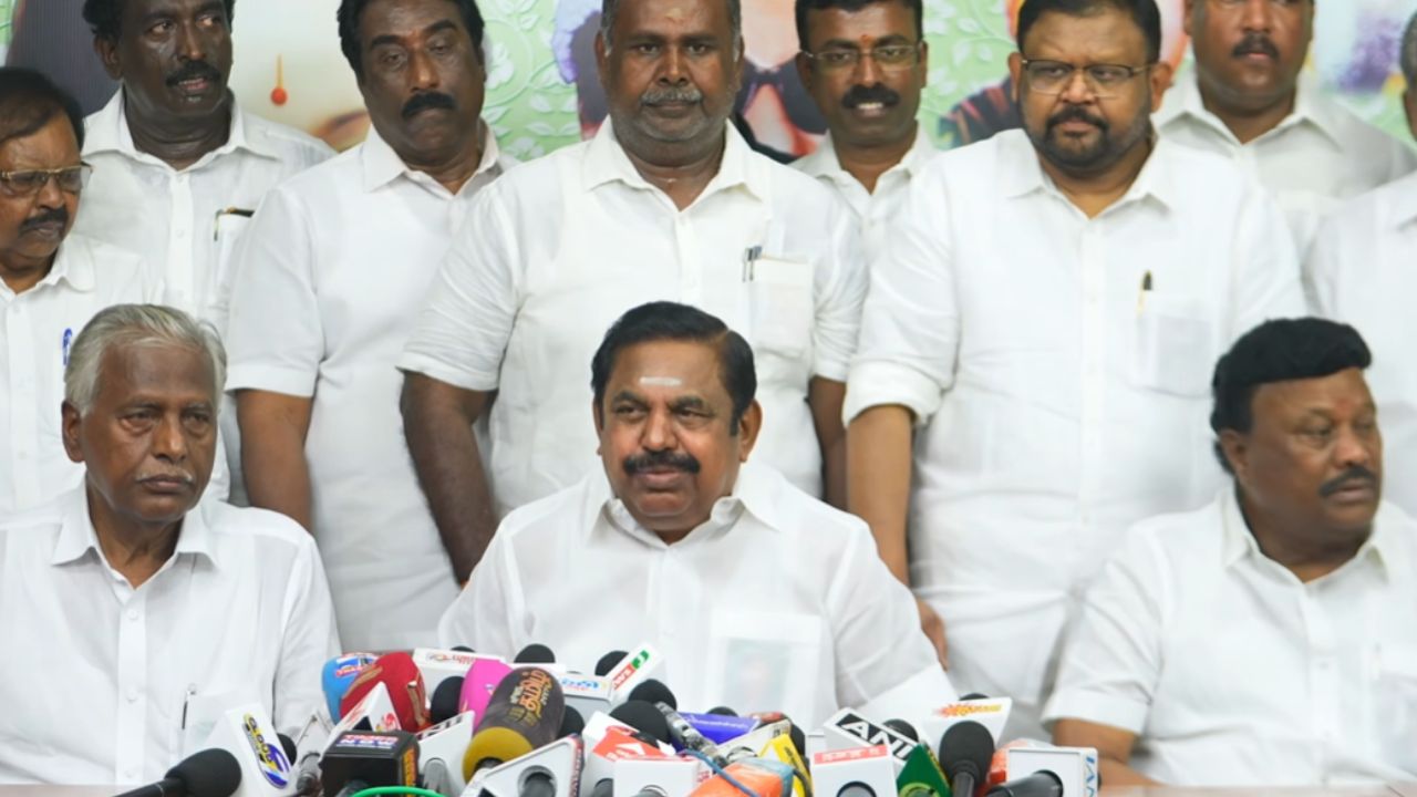 அதிமுகவின் 3-ஆம் கட்ட வாக்குறுதிகள்: ஒவ்வொரு குடும்பத்திற்கும் ரூ.10,000 கருணைத் தொகை!