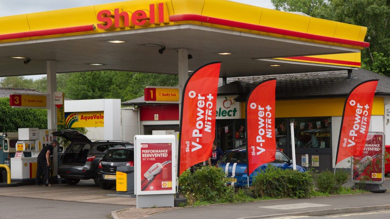 டீசல் லிட்டருக்கு ரூ. 25 அதிகரிப்பு.. வாகன ஓட்டிகள் அதிர்ச்சி!