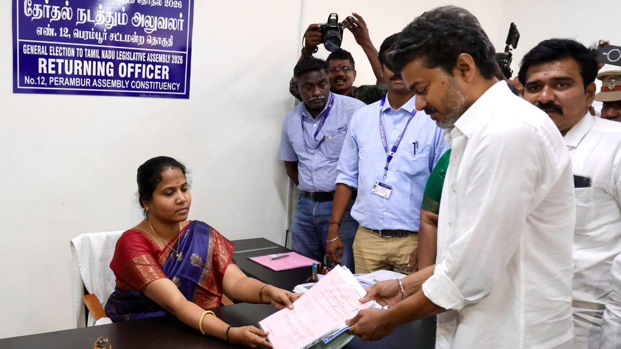 பெரம்பூர், திருச்சி கிழக்கில் விஜய் வேட்புமனு ஏற்பு: பாமகவினர் எதிர்ப்பு!