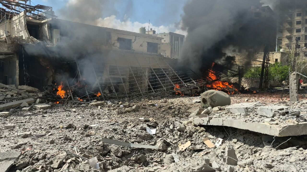 லெபனானில் தொடரும் இஸ்ரேல் தாக்குதல்: உயிரிழப்பு 1,953 ஆக உயர்வு!