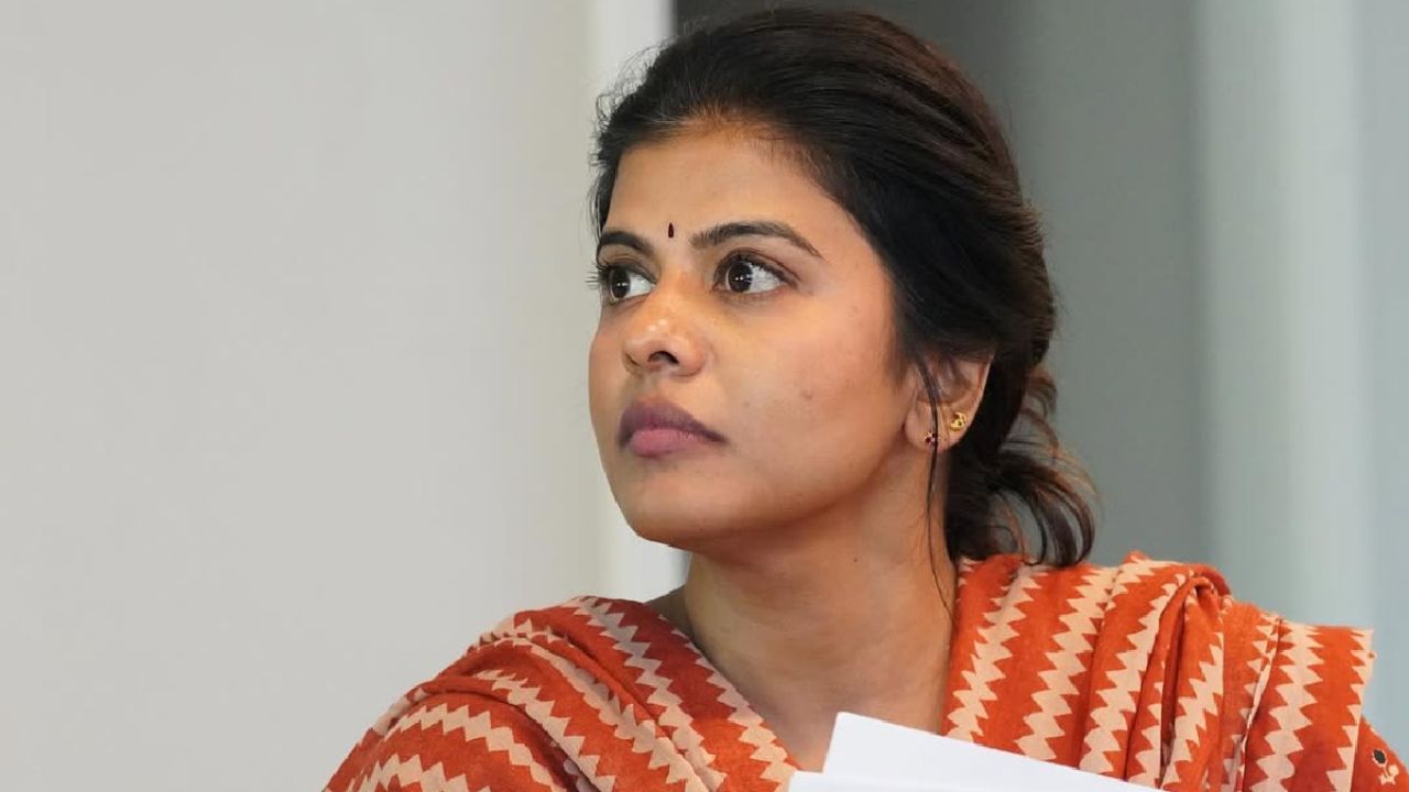 சென்னையின் ‘எப்ஸ்டீன்’ அந்த இசையமைப்பாளர்.. பாடகி ஸ்வாகதாவின் பரபரப்பு புகார்!