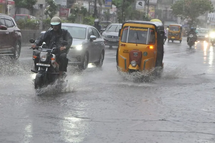 கொட்டி தீர்க்கப்போகும் கனமழை: 11 மாவட்டங்களுக்கு கனமழை எச்சரிக்கை!