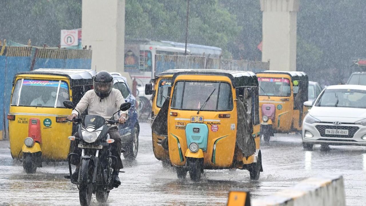 TN Weather: தமிழகத்தில் இன்று 5 மாவட்டங்களுக்கு கனமழை எச்சரிக்கை!