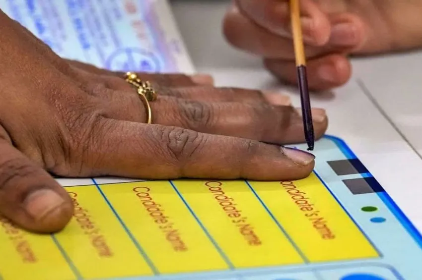 தமிழகத்தில் காலியாக உள்ள 5 தொகுதிகள்: இடைத்தேர்தல் எப்போது? தமிழகத்தில் காலியாக உள்ள 5 தொகுதிகள்: இடைத்தேர்தல் எப்போது?