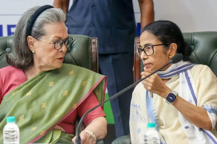 காங்கிரஸுடன் இணைகிறதா திரிணாமுல் காங்கிரஸ்? காங்கிரஸுடன் இணைகிறதா திரிணாமுல் காங்கிரஸ்?