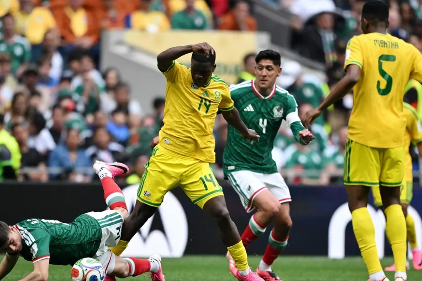 FIFA: தொடக்க ஆட்டத்தில் அசத்தல் வெற்றி: தென் ஆப்பிரிக்காவை வீழ்த்தியது மெக்ஸிகோ!