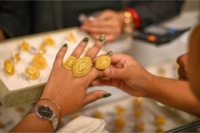 வாரத்தின் இறுதியில் ஷாக்.. 2-வது நாளாக தங்கம் விலை உயர்வு!