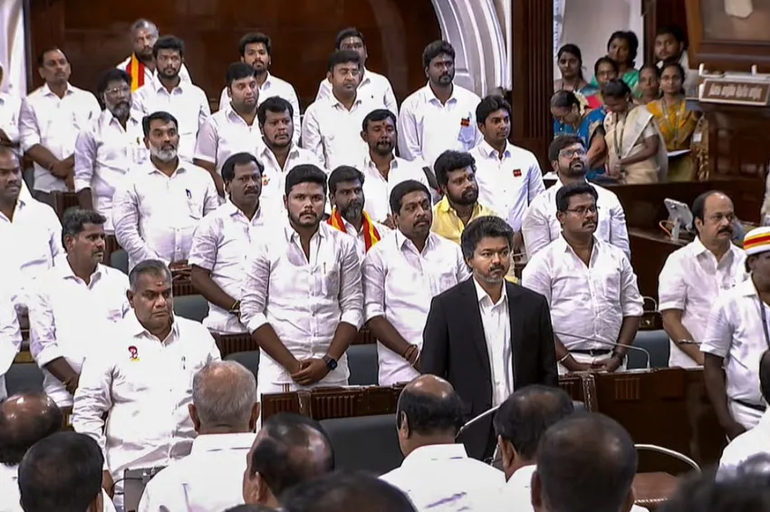 ஆளுநர் உரையுடன் நாளை கூடுகிறது முதல் சட்டபேரவை கூட்டம் ! ஆளுநர் உரையுடன் நாளை கூடுகிறது முதல் சட்டபேரவை கூட்டம் !