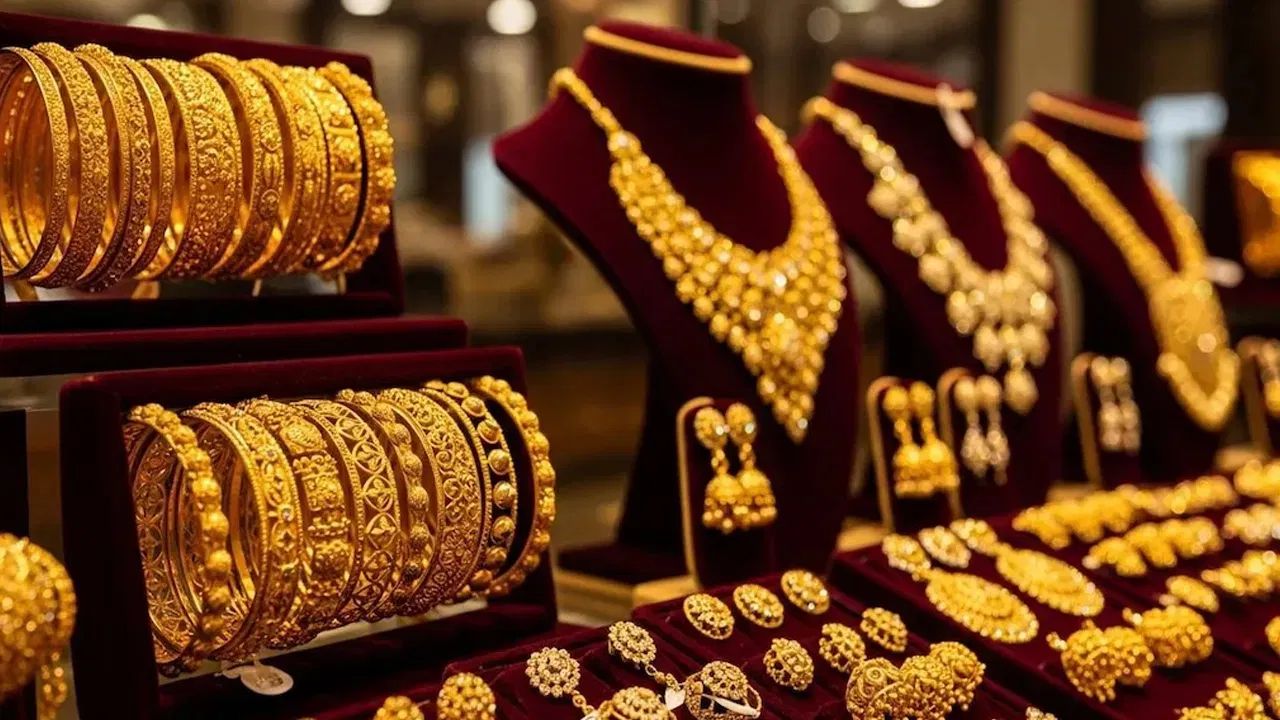 தொடர்ந்து 4-வது நாளாக சரிந்தது தங்கம் விலை: நகைப்பிரியர்கள் ஹேப்பி!