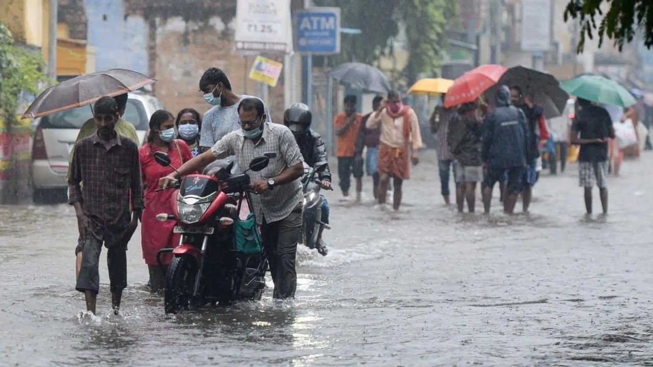 TN Weather: 3 மாவட்டங்களில் மிக கனமழை.. வானிலை மையம் வார்னிங்!