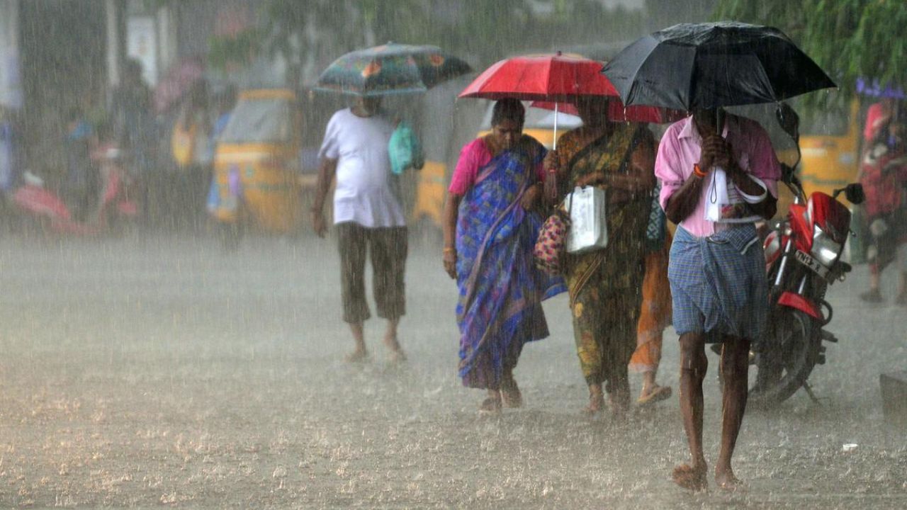 தமிழகத்தில் இன்று எங்கெல்லாம் மழை வெளுத்து வாங்கும்.. வெளியான வானிலை அப்டேட்!