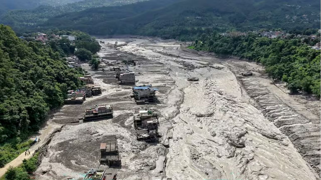 Nepal Flood: 320 இந்தியர்கள் மாயம்; பலி எண்ணிக்கை 550-ஐ தாண்டியது!