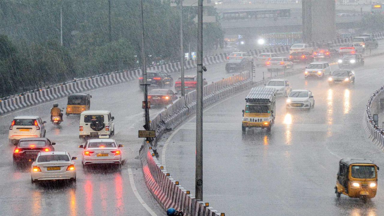 TN Weather: வெளுத்து வாங்கப்போகும் மழை.. வானிலை மையம் Warning! 