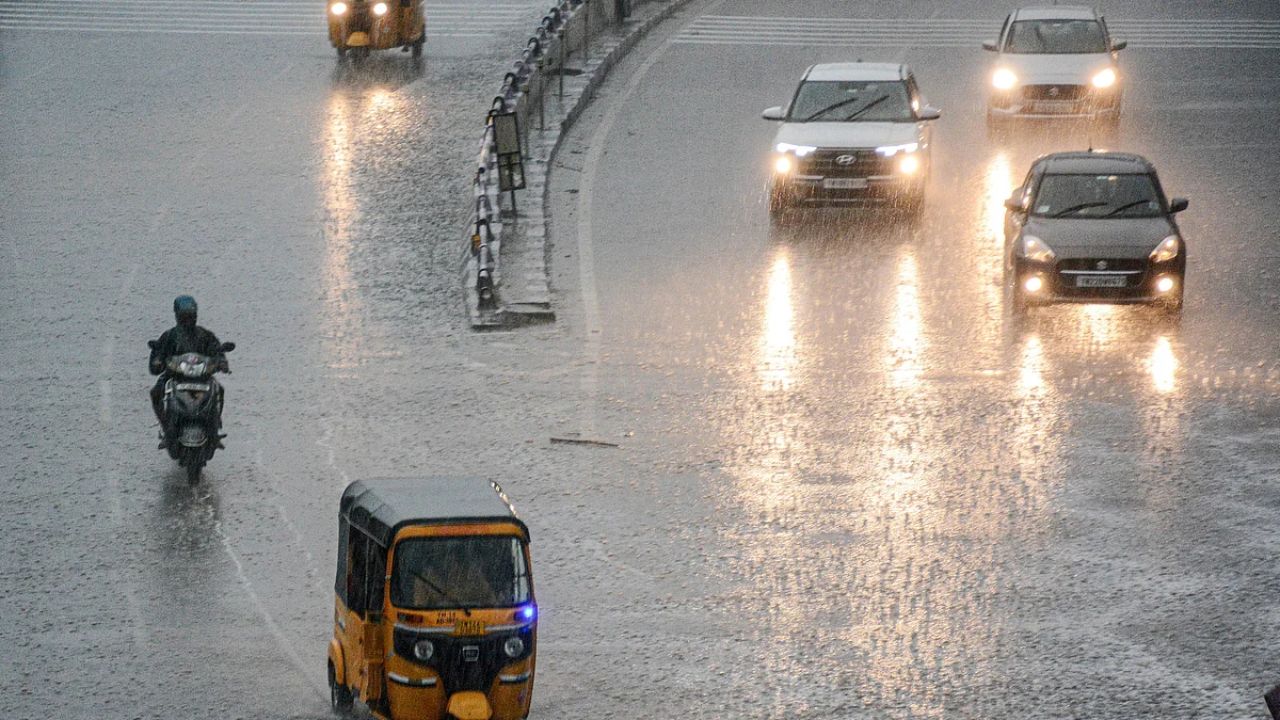 TN Weather: கொட்டி தீர்க்கப்போகும் மழை.. வெளியான வானிலை அப்டேட்!