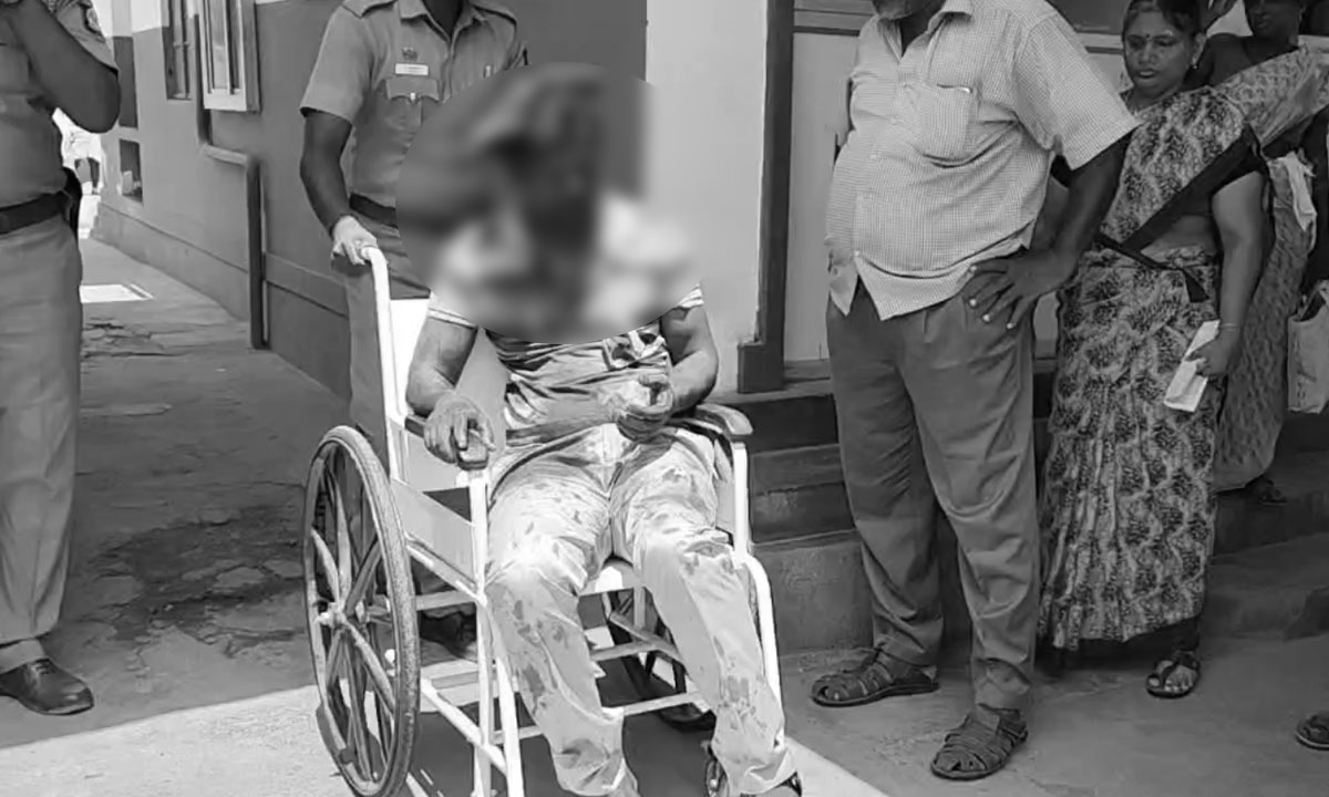  திருமணத்திற்கு பெண் பார்த்து தராத ஆத்திரம்...மேட்ரிமோனி அலுவலக உரிமையாளருக்கு அரிவாள் வெட்டு