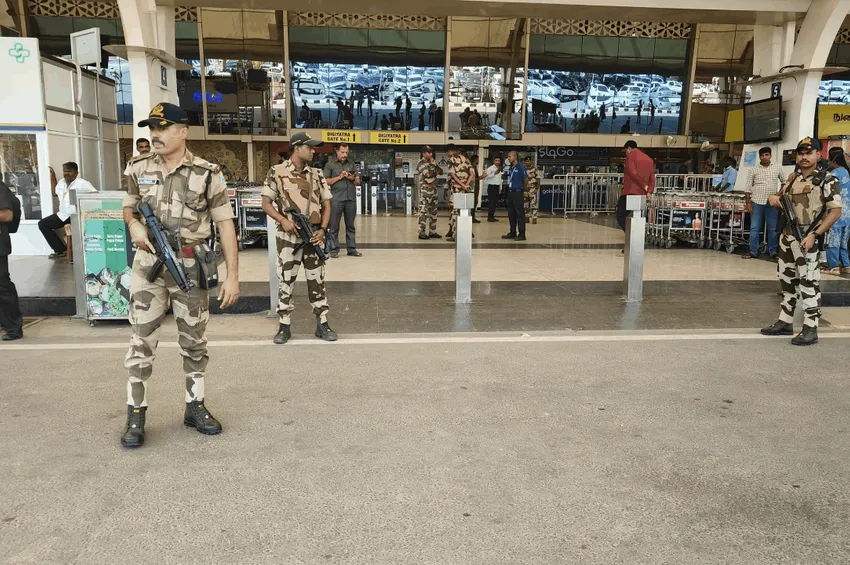 India vs Pakistan : அத்துமீறும் பாகிஸ்தான்.. அடித்து விரட்டும் இந்தியா.. கோவையில் பாதுகாப்பு பணி தீவிரம்!